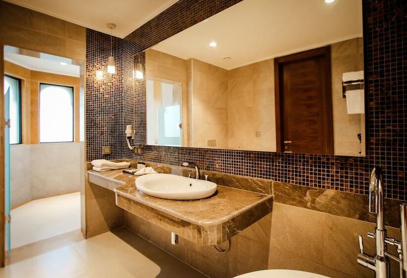 اتاق لوکس, Anaklia Resort by Pratap's Signature