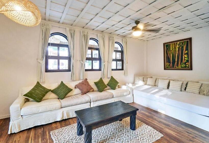 جناح ديلوكس سرير كينج, Paradise Beach Lodge