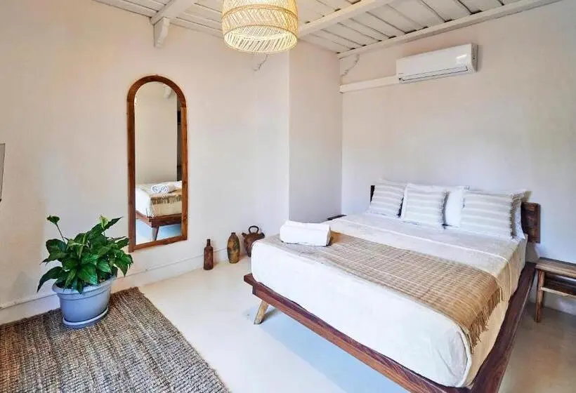 プールビュースイート, Paradise Beach Lodge
