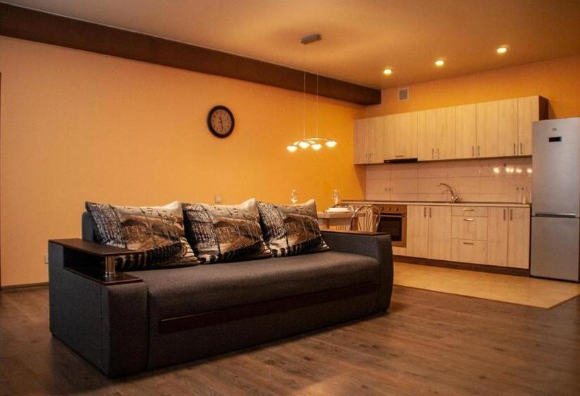 سوییت لوکس, Prestige Apartments Kalnyshevskogo