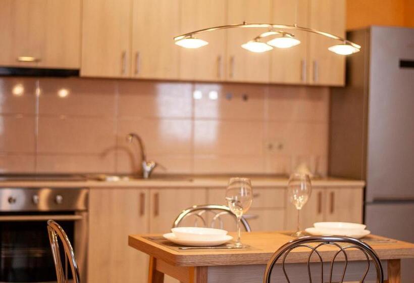 سوییت لوکس, Prestige Apartments Kalnyshevskogo