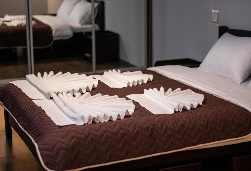سوییت لوکس, Prestige Apartments Kalnyshevskogo