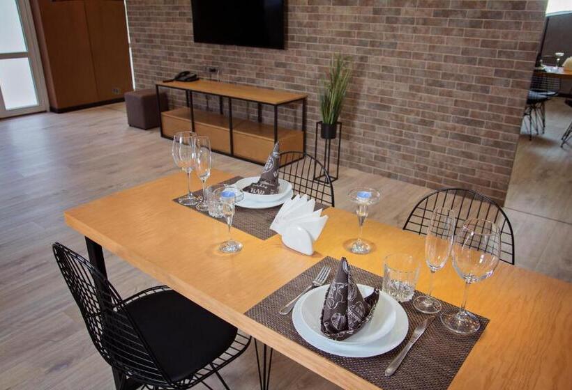 سوییت اجرایی, Prestige Apartments Kalnyshevskogo