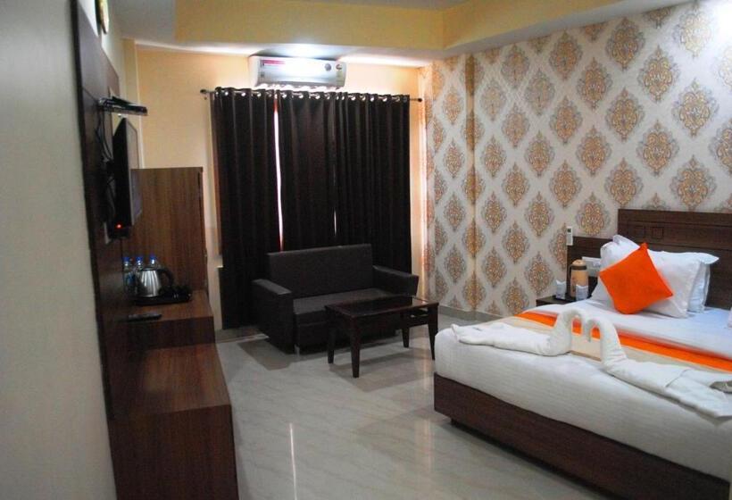 스탠다드 룸 킹사이즈 침대, The Vaishno Devi Hills