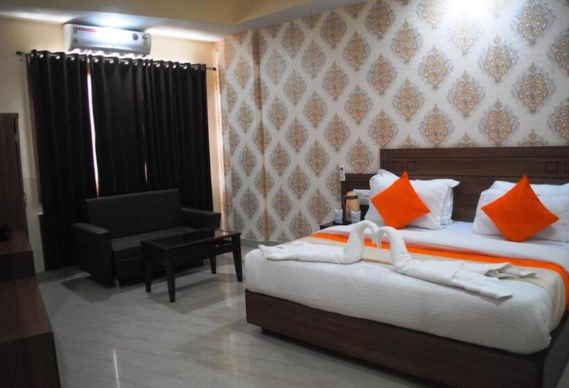 스탠다드 룸 킹사이즈 침대, The Vaishno Devi Hills