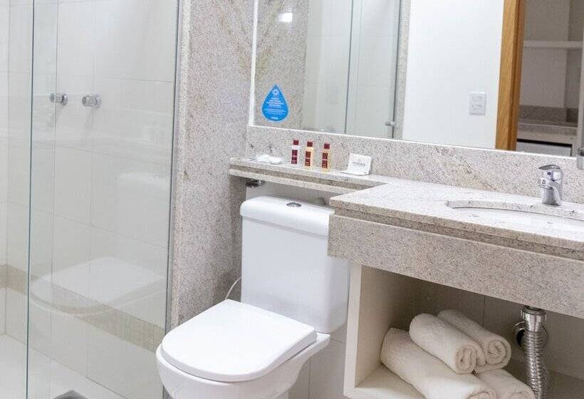 豪华三人间, Vivence Suítes Hotel Palmas