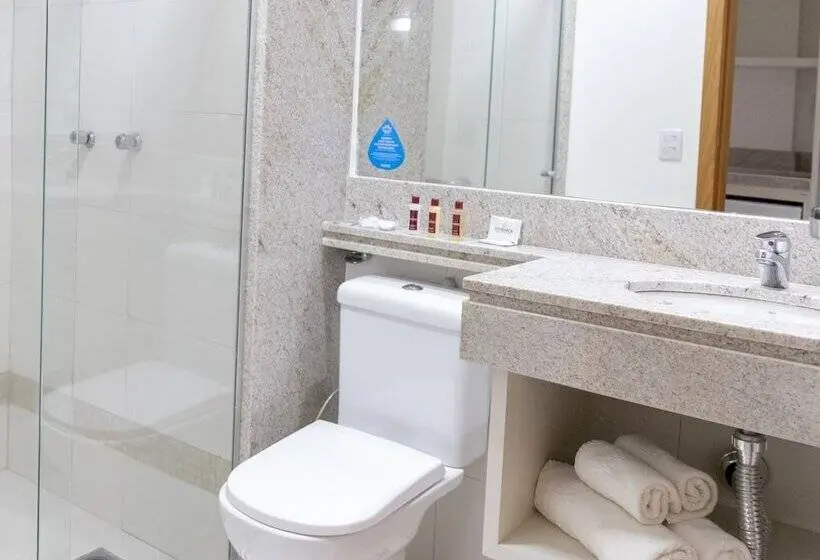 Deluxe Kolmen Hengen Huone, Vivence Suítes Hotel Palmas