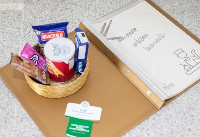 豪华三人间, Vivence Suítes Hotel Palmas