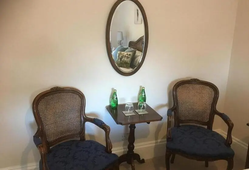 デラックスルーム, Little Redlands B&b