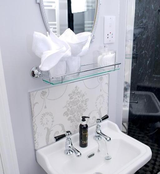 带大床的标准间, Little Redlands B&b