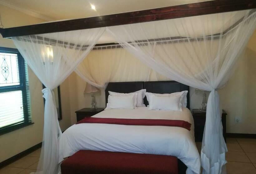 エクゼクティブスイート, Moon And Sixpence Garden Guest House