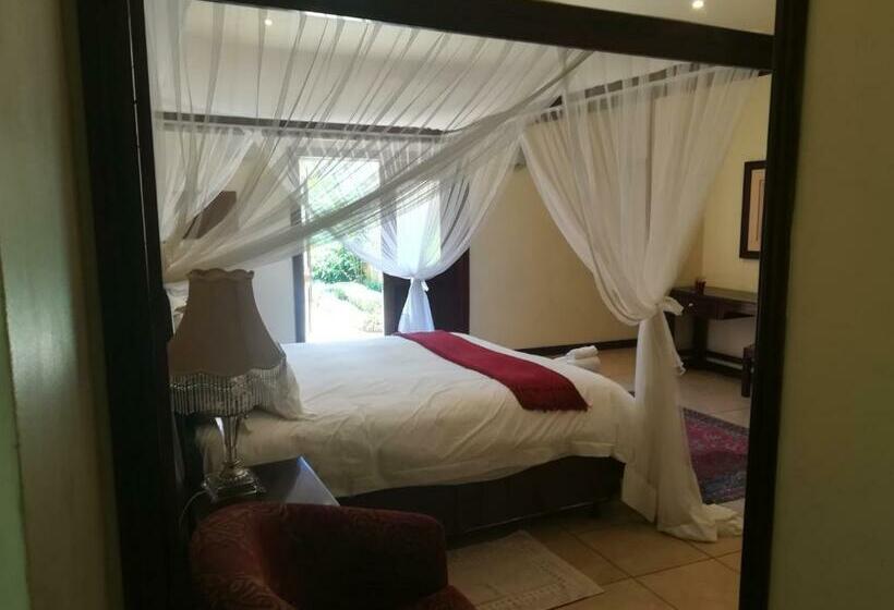 エクゼクティブスイート, Moon And Sixpence Garden Guest House