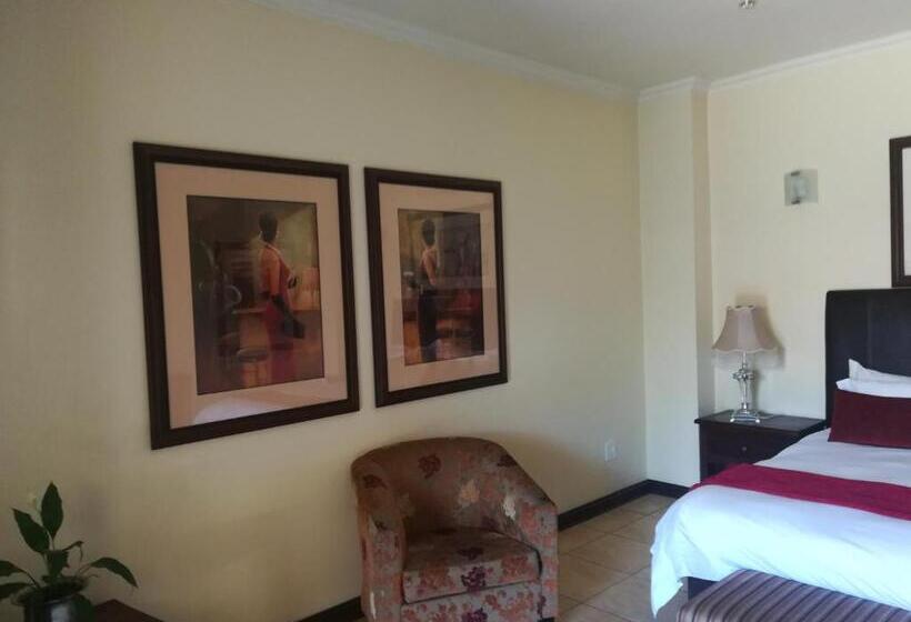 ファミリールーム, Moon And Sixpence Garden Guest House