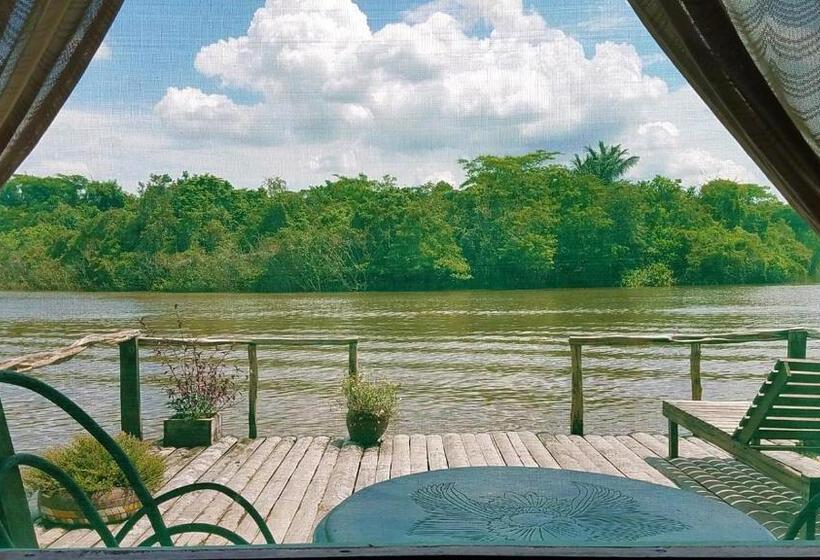 标准平房, Amazon Oasis Floating Lodge