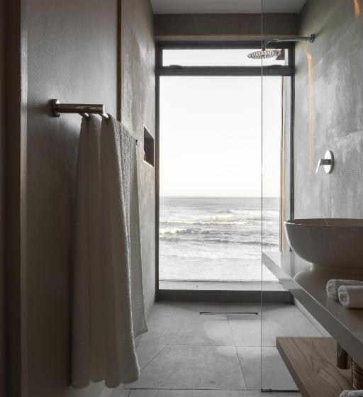 Deluxe Suite Sea View, Escape To The Beach