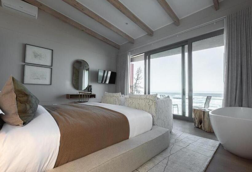 Deluxe Suite Sea View, Escape To The Beach