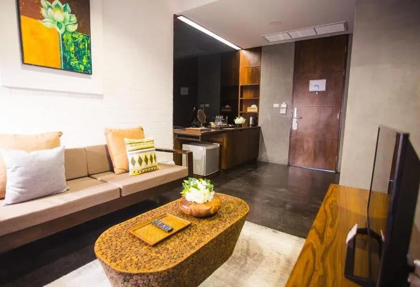 スイート, Nai Ya Hotel Sha Extra Plus