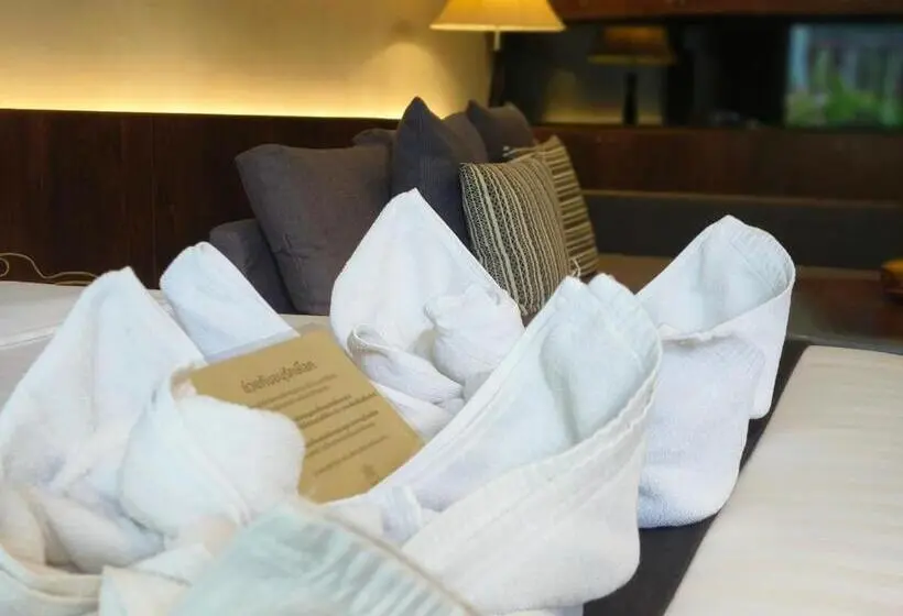 プールの見えるスタンダードトリプルルーム, Nai Ya Hotel Sha Extra Plus