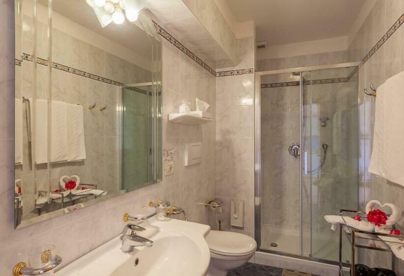 חדר בסיסי, Residence Mavie