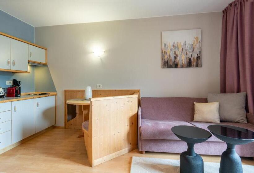 جناح مطلّ علي الحديقة, Residence Mavie