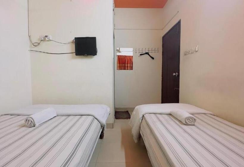 Economy Triple Room, The Sylhet International