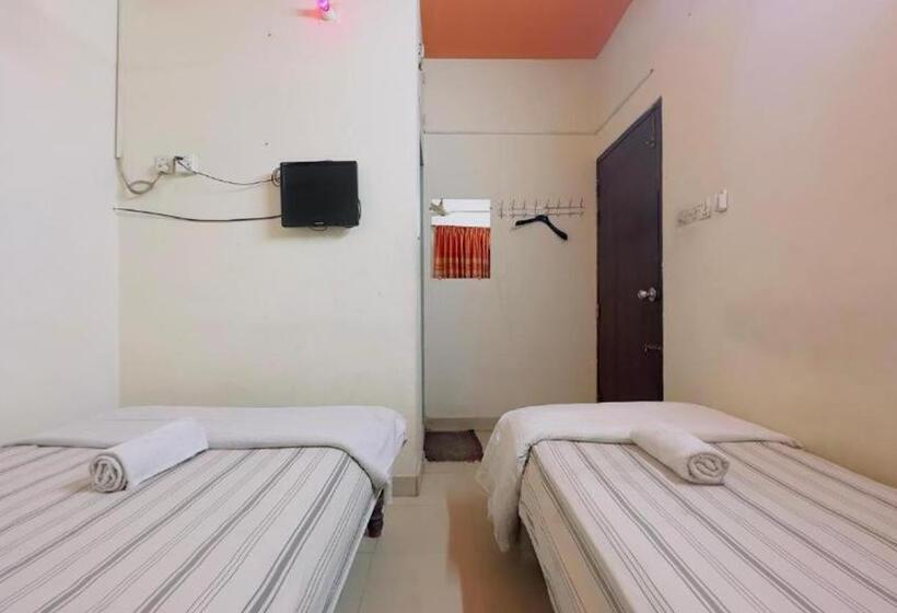Economy Triple Room, The Sylhet International