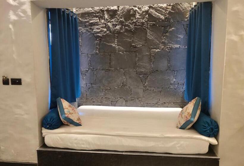 家庭套房, Bella Basera