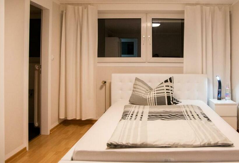 غرفة قياسية فردية, Mads