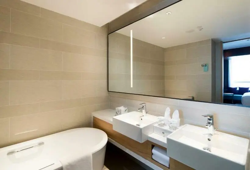 キングサイズベッドのデラックススイート, Hilton Garden Inn Zhuhai Hengqin