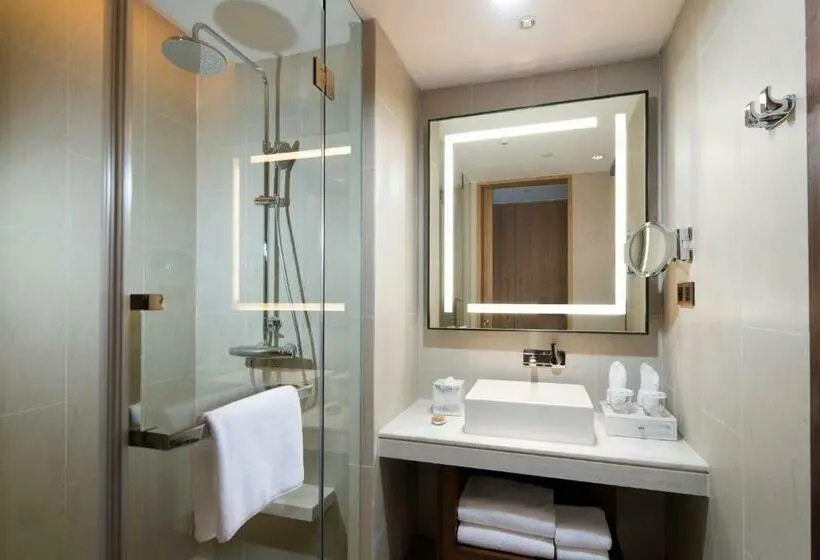 キングサイズベッドのスタンダードルーム, Hilton Garden Inn Zhuhai Hengqin