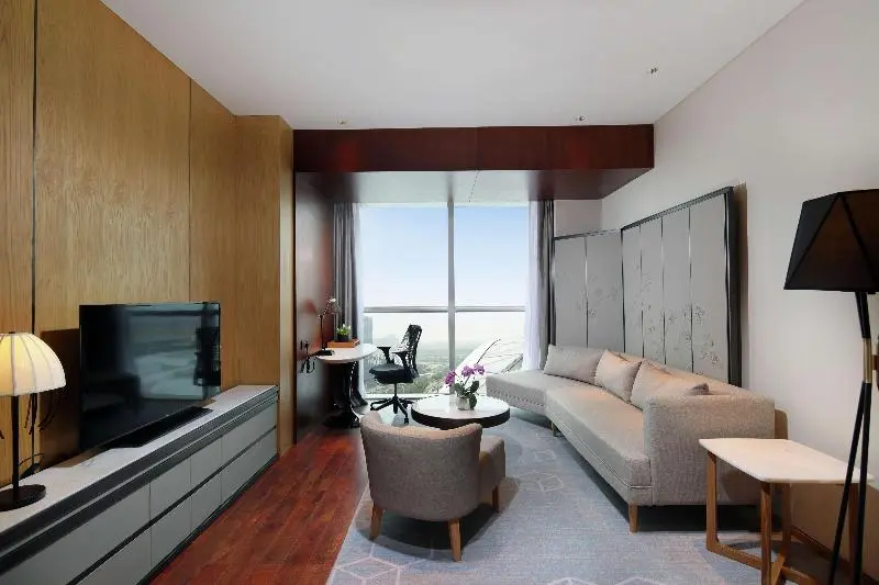 キングサイズベッドのデラックススイート, Hilton Garden Inn Zhuhai Hengqin