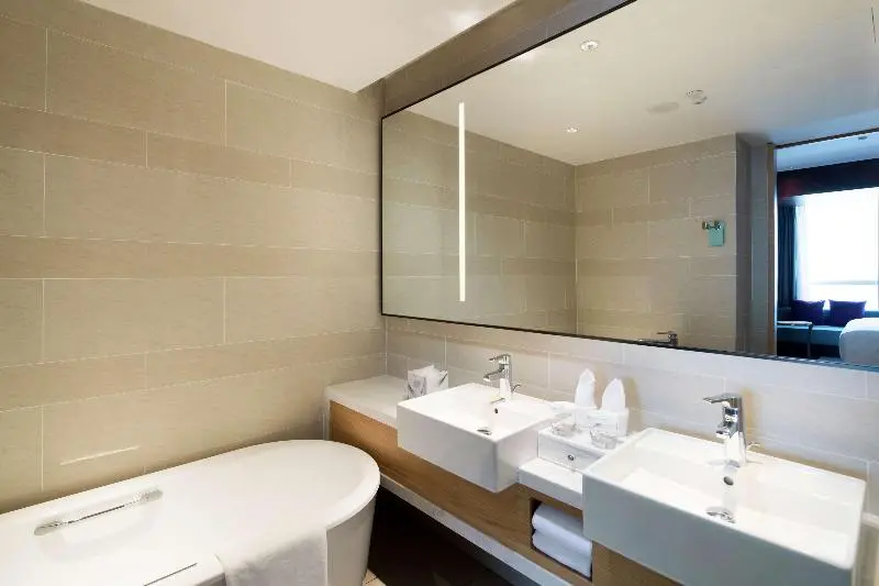 キングサイズベッドのデラックススイート, Hilton Garden Inn Zhuhai Hengqin