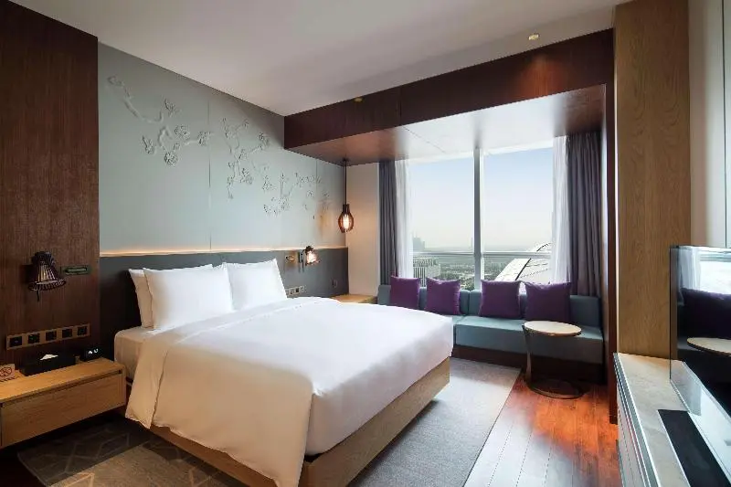 キングサイズベッドのデラックススイート, Hilton Garden Inn Zhuhai Hengqin