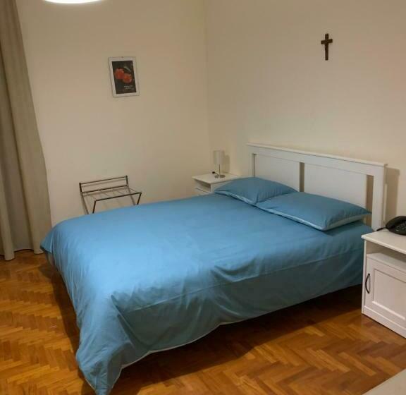 غرفة قياسية, Istituto Ss Salvatore