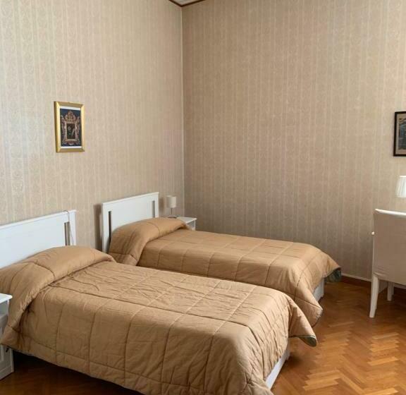 غرفة قياسية, Istituto Ss Salvatore