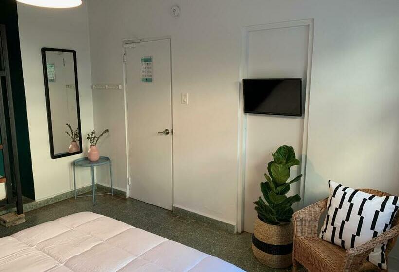 اتاق استاندارد, Santurcia Hostel