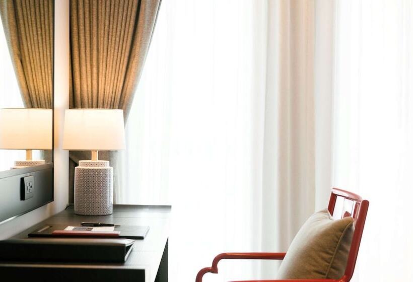 اتاق دلوکس مخصوص معلولین, Ramada Plaza By Wyndham Chao Fah Phuket