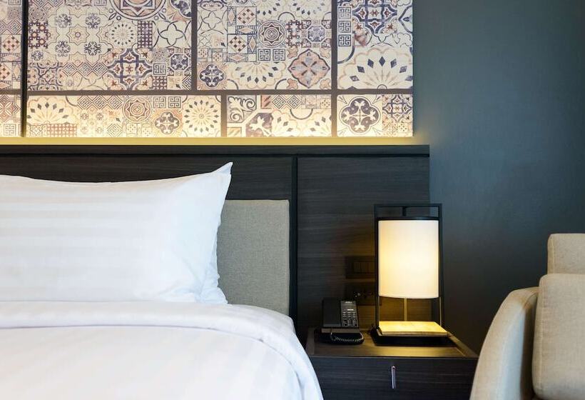 اتاق لوکس, Ramada Plaza By Wyndham Chao Fah Phuket