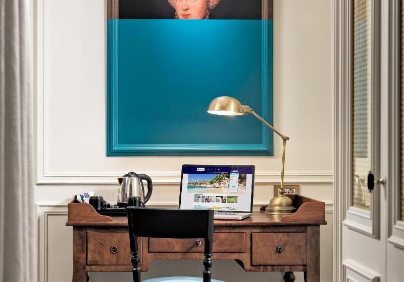 اتاق لوکس با تخت بزرگ, Ramada Plaza By Wyndham Chao Fah Phuket