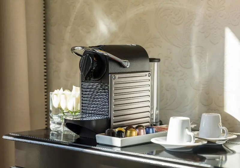 Deluxe-huone King-vuode, Ramada Plaza By Wyndham Chao Fah Phuket