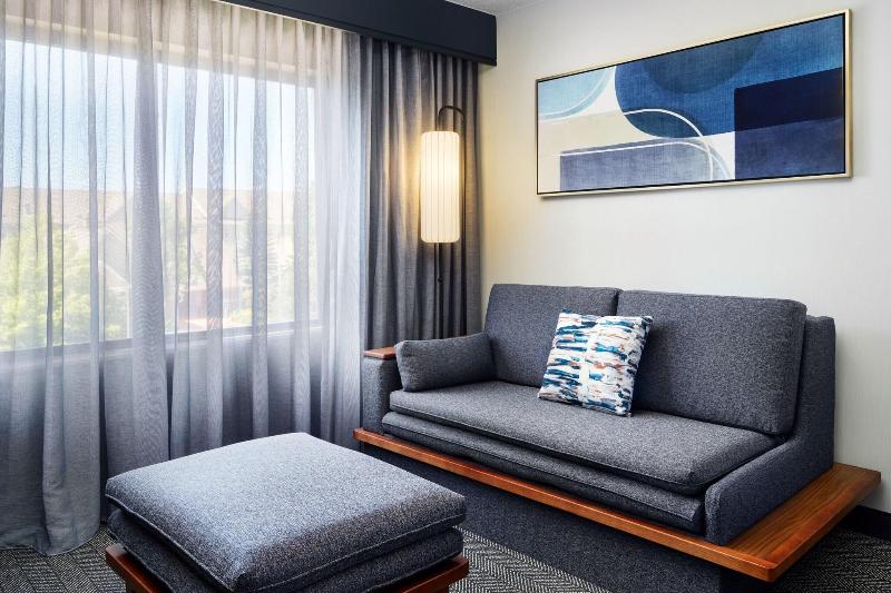 اتاق دلوکس مخصوص معلولین, Ramada Plaza By Wyndham Chao Fah Phuket