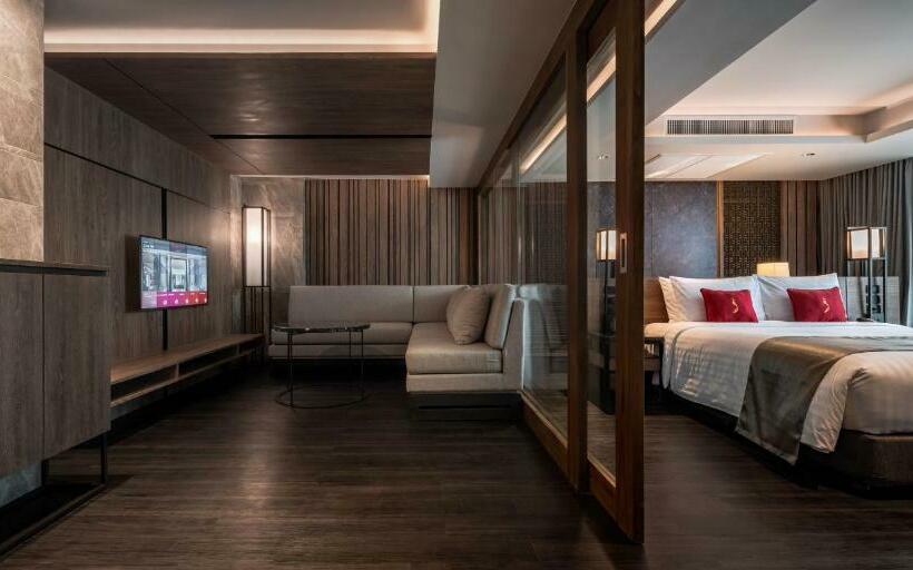 سوئیت با تخت بزرگ, Ramada Plaza By Wyndham Chao Fah Phuket