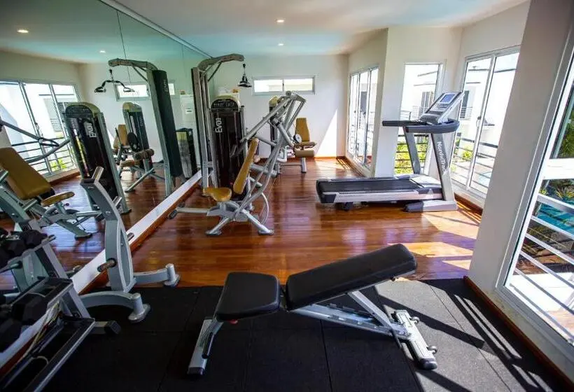 سوییت خانوادگی, Tucan Resort & Spa