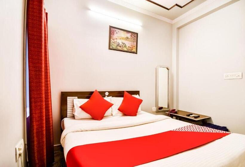 Трехместный Номер Классика, Govindam Plaza