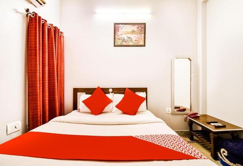 Трехместный Номер Классика, Govindam Plaza