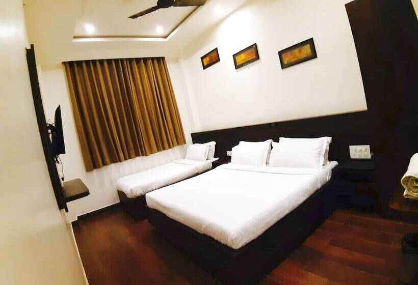 デラックスルーム, Al Towheed