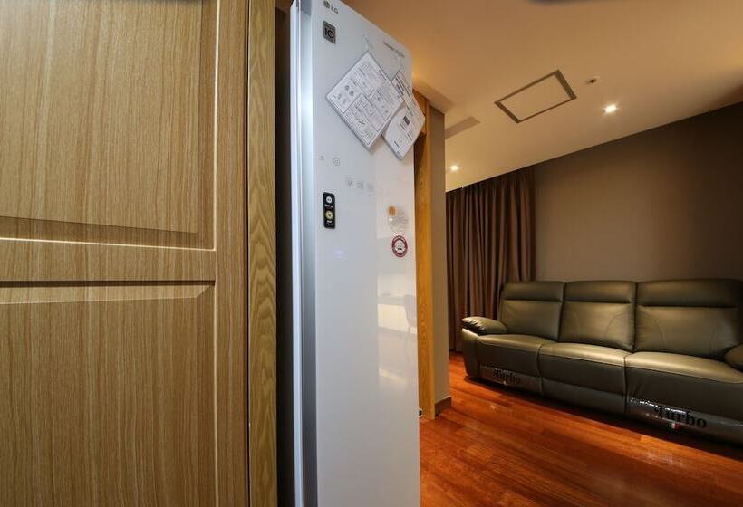 غرفة سوبيريور, Artheim