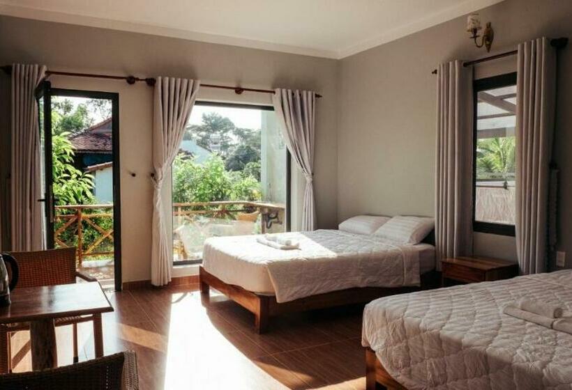 اتاق استاندارد چهارنفره با بالکن, Phu Quoc Areca Garden Bungalow