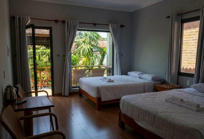 اتاق استاندارد چهارنفره با بالکن, Phu Quoc Areca Garden Bungalow