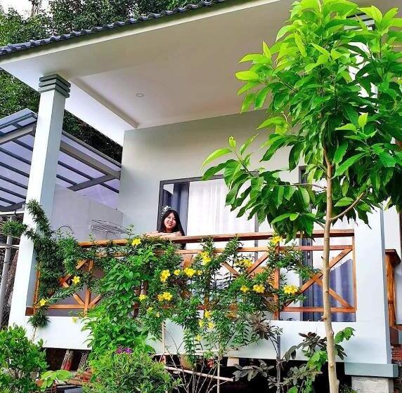 اتاق استاندارد چهارنفره با بالکن, Phu Quoc Areca Garden Bungalow